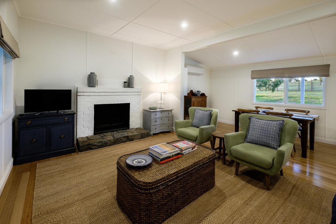 Goonoo Goonoo Station Hotel Tamworth Luaran gambar The living room