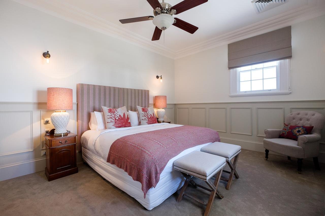 Goonoo Goonoo Station Hotel Tamworth Luaran gambar A bedroom at the hotel