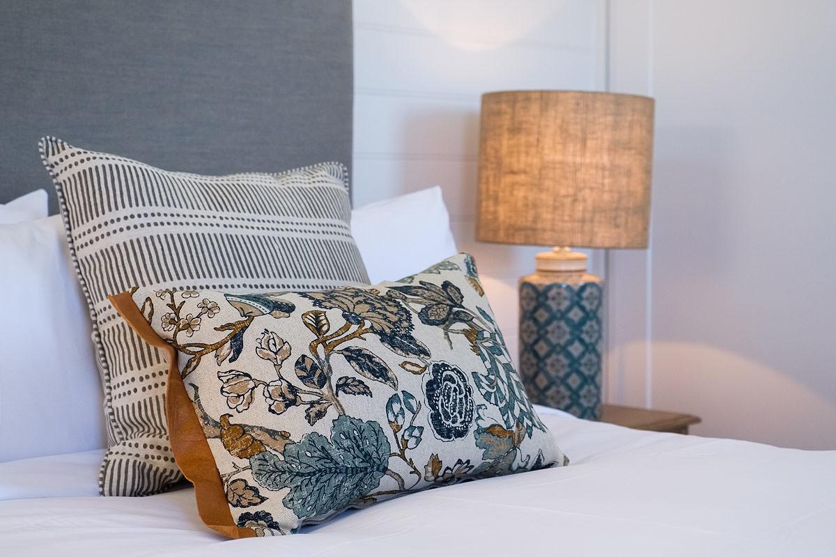 Goonoo Goonoo Station Hotel Tamworth Luaran gambar A throw pillow