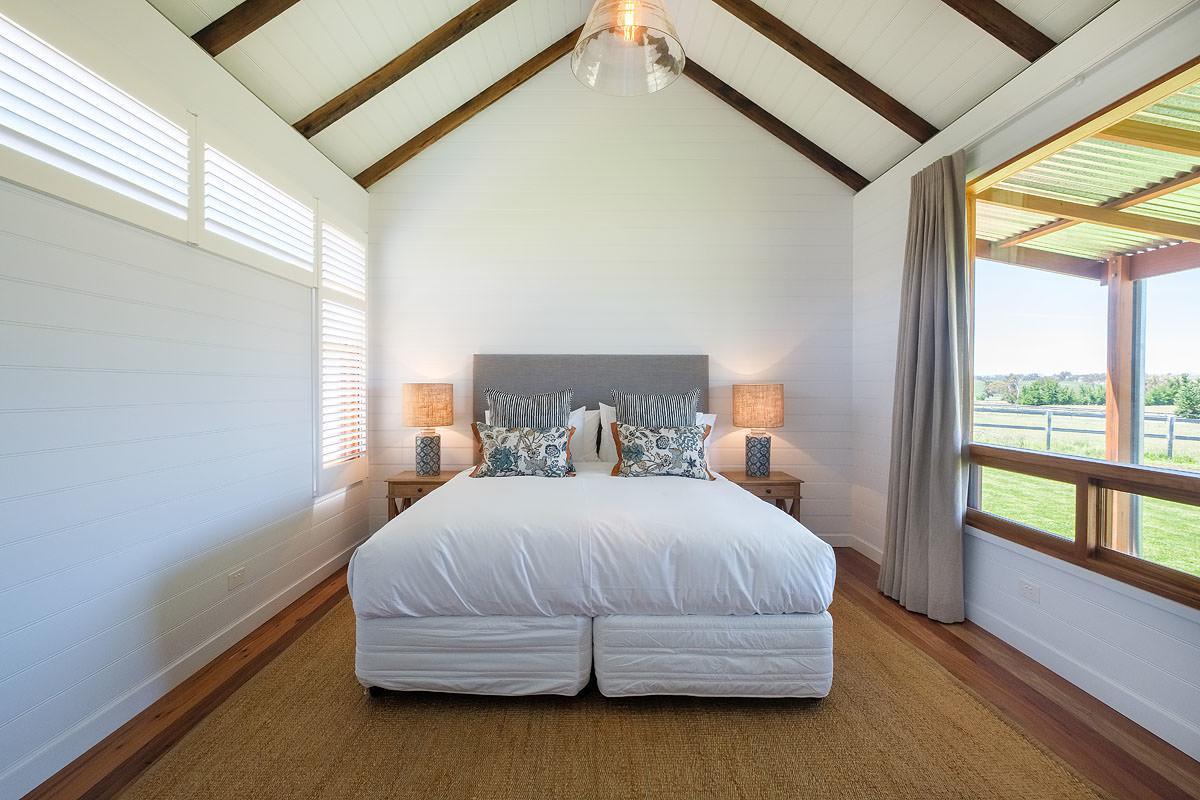 Goonoo Goonoo Station Hotel Tamworth Luaran gambar A bedroom at the Lodge at the Hunter Valley